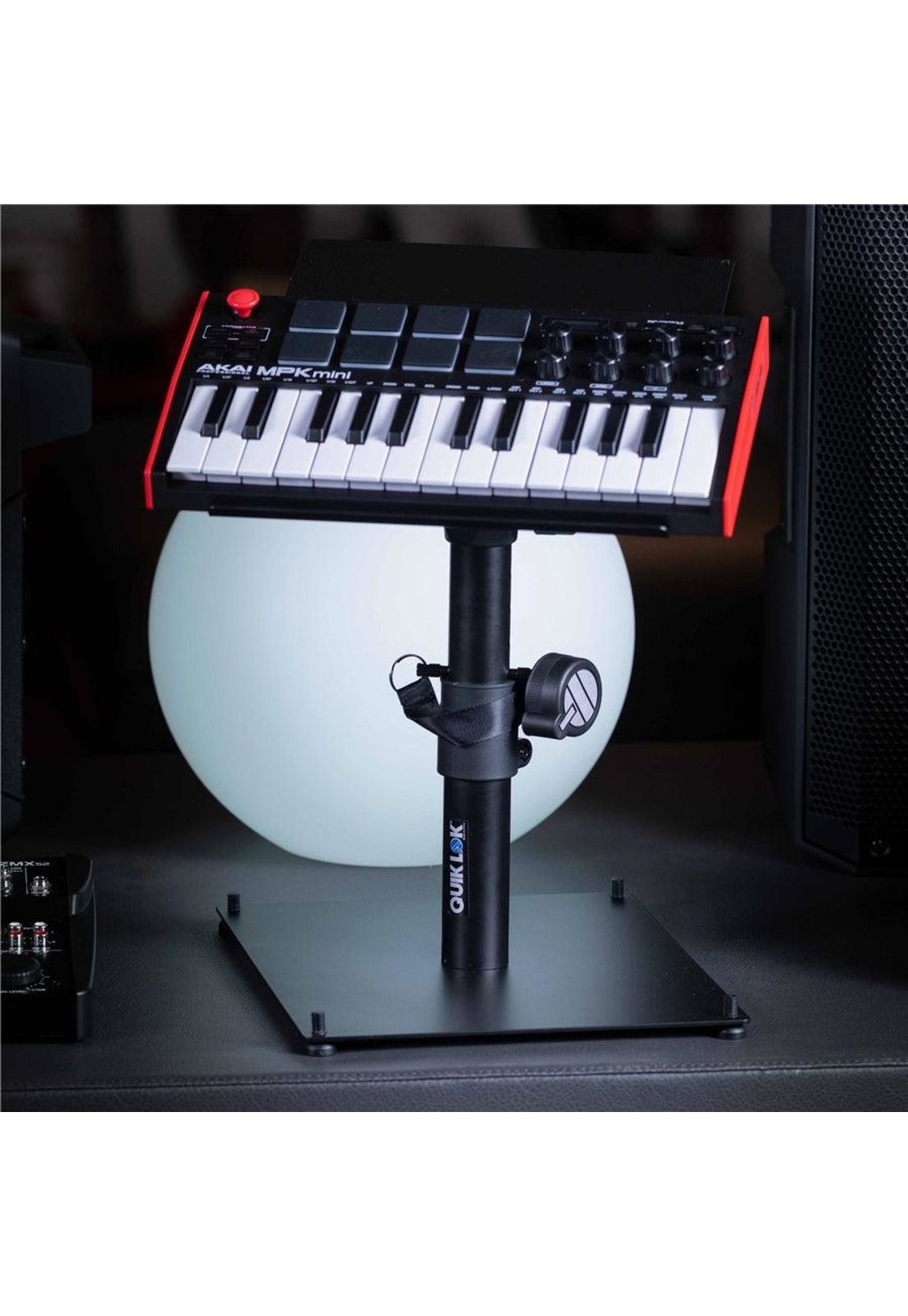 Soporte Para Monitor/Tablet Sobre Mesa (C/Base Cuadrada) Mst001 Quik Lok