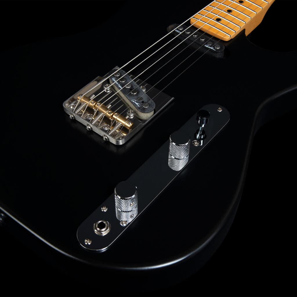 Guitarra Eléctrica Godin Guitars Stadium Ht Matte Black Mn (049332) Ss 049332